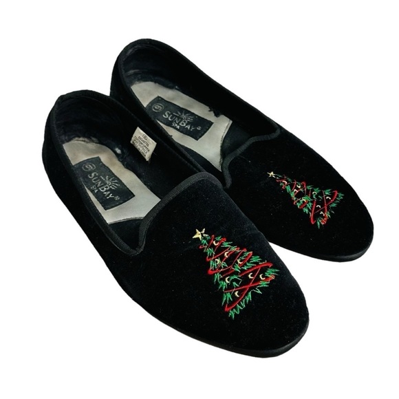 Vintage Loafers Flats Christmas Holiday Black Velvet Embroidered Women’s Size 6 - Picture 1 of 6